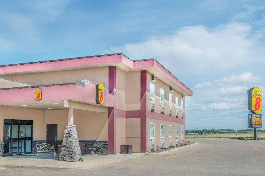 因尼斯费尔速8酒店 Innisfail 外观 照片